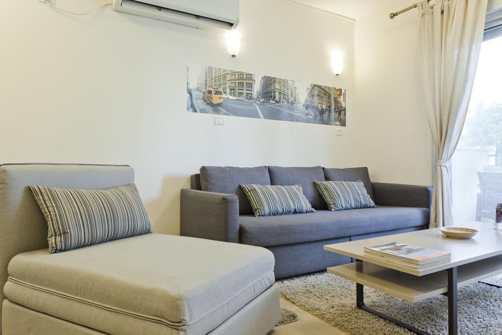 Tlv Suites By The Sea - 2 Rooms Tel Aviv Bagian luar foto